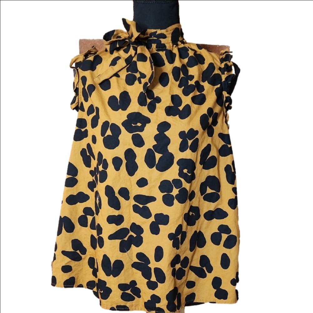 Who What Wear Top With Tie Detail At Neck, Size Medium